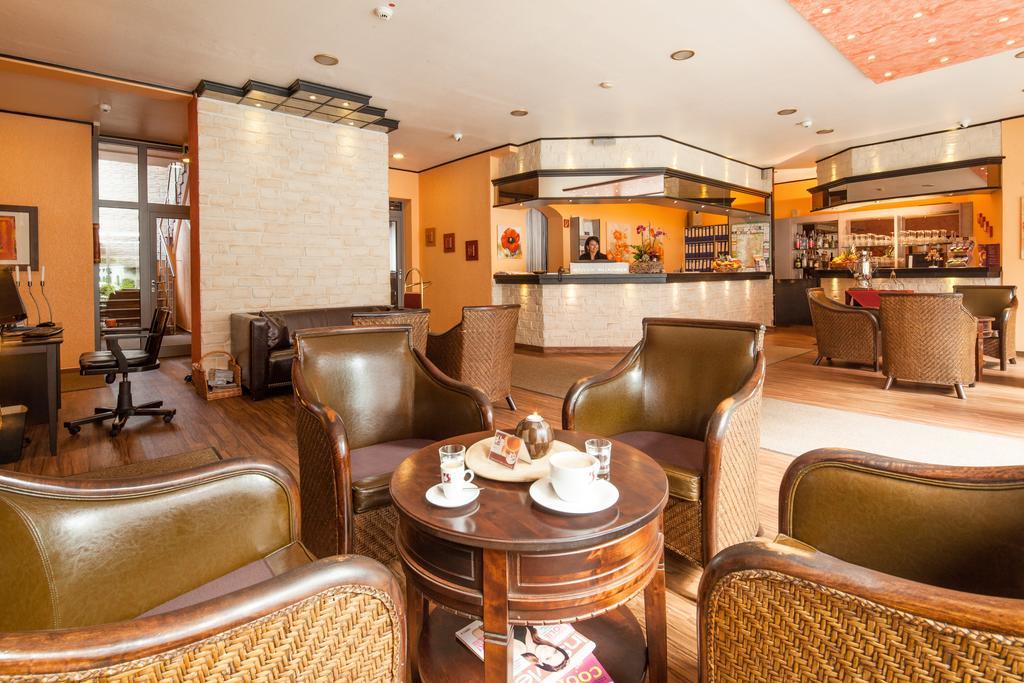 Hotel Mondial Langenfeld  Eksteriør billede